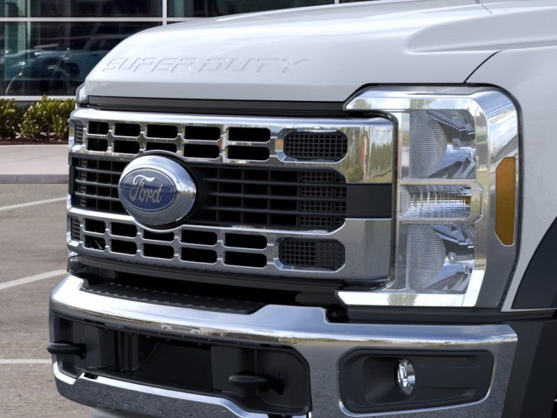 New 2026 Oxford White Ford XL image 16