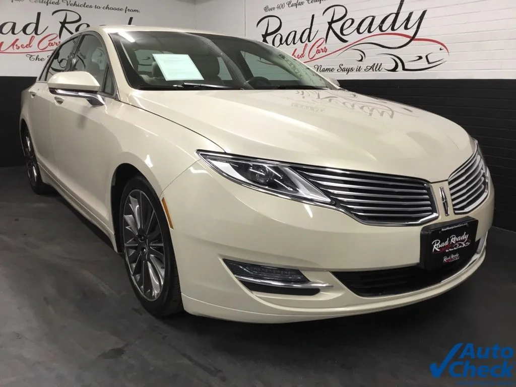 Used 2015 Silver Lincoln Base image 3