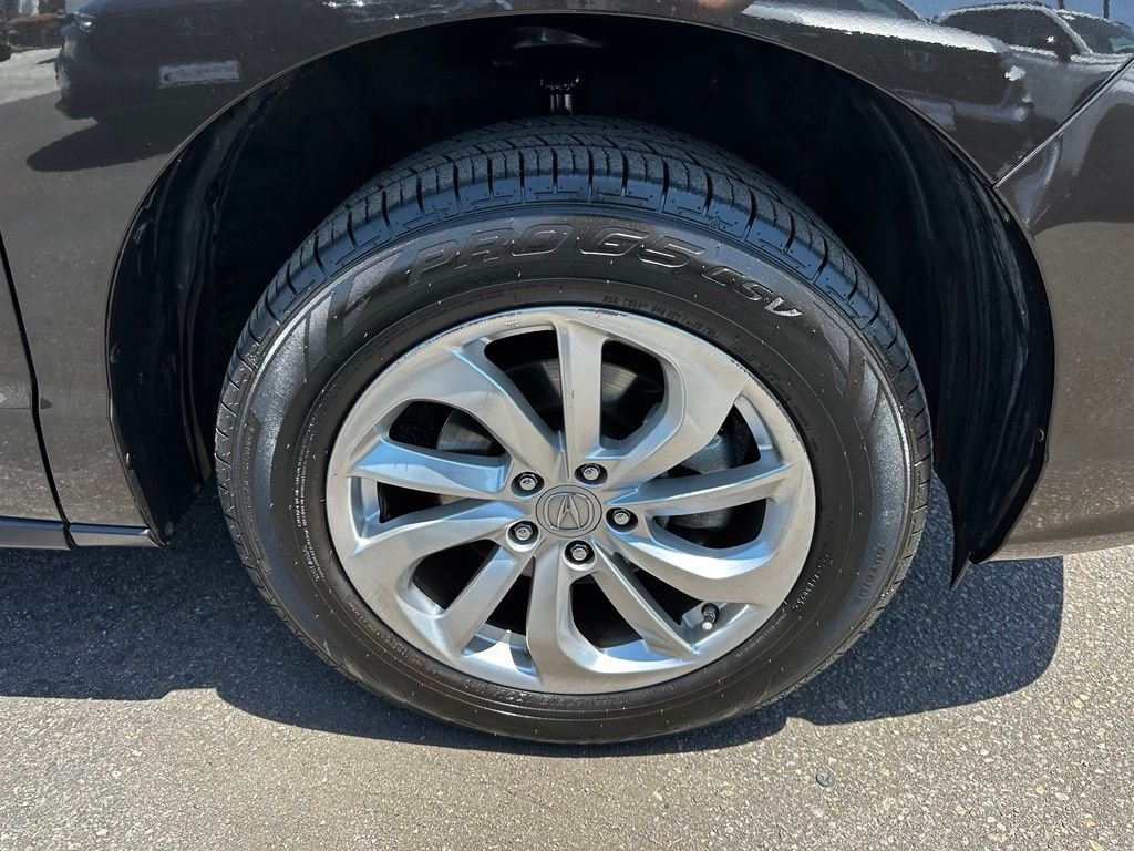 Used 2018  Acura Technology Package image 13