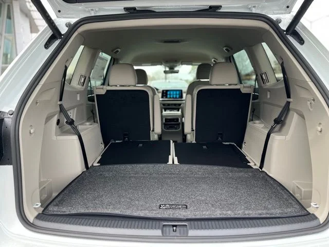 New 2026 White Volkswagen 2.0T SE w/Technology image 30