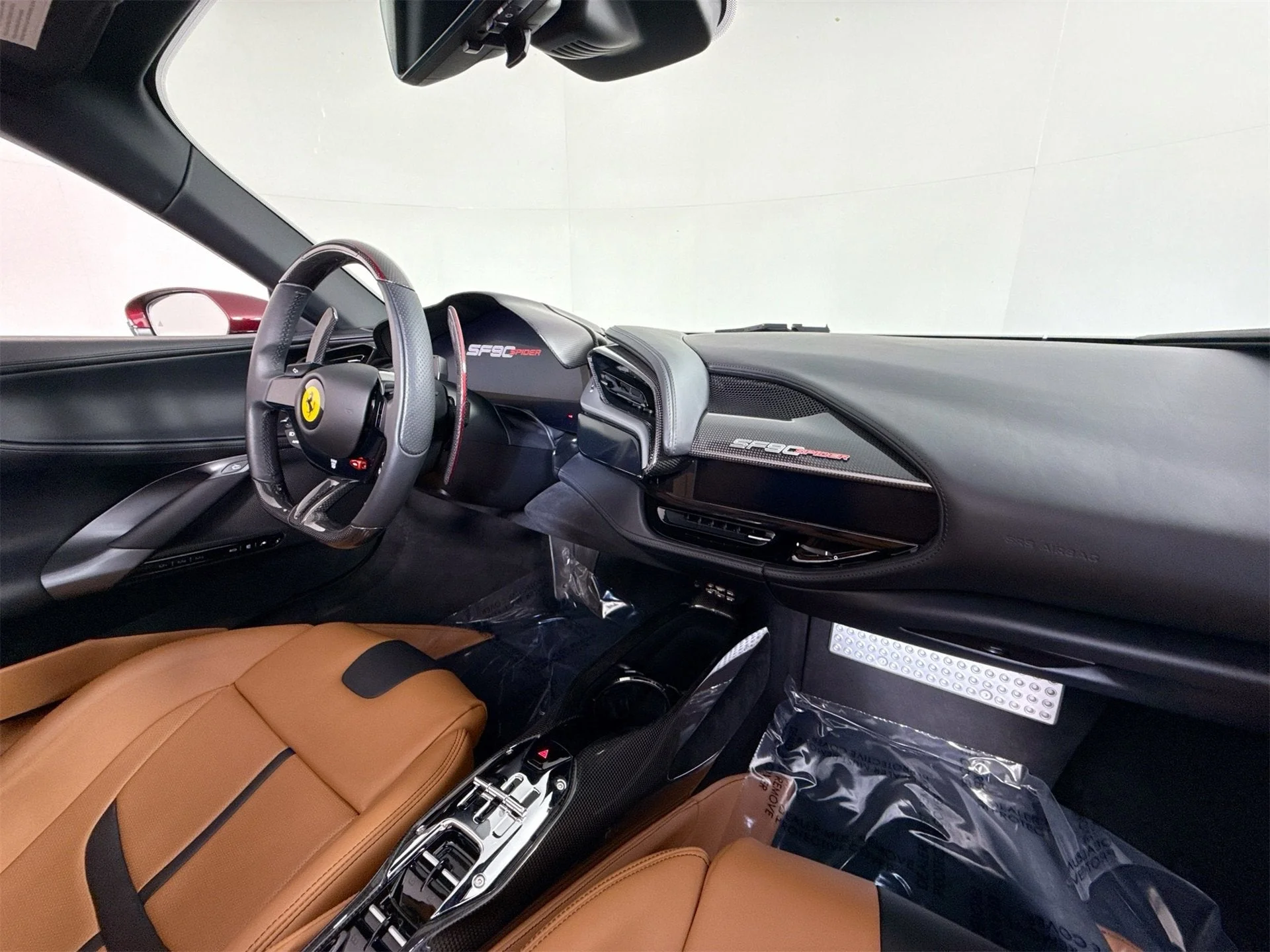 Certified Used 2024 Extra Sample Ferrari Base image 24