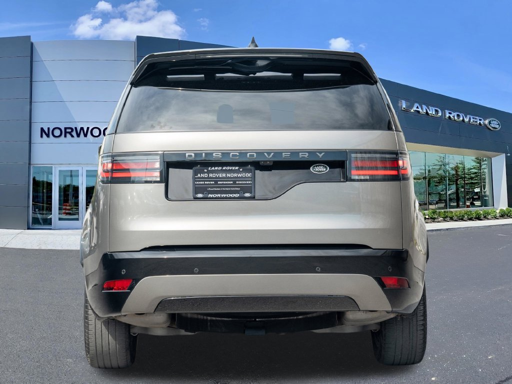 Used 2023 Silver Land Rover S R-Dynamic image 6