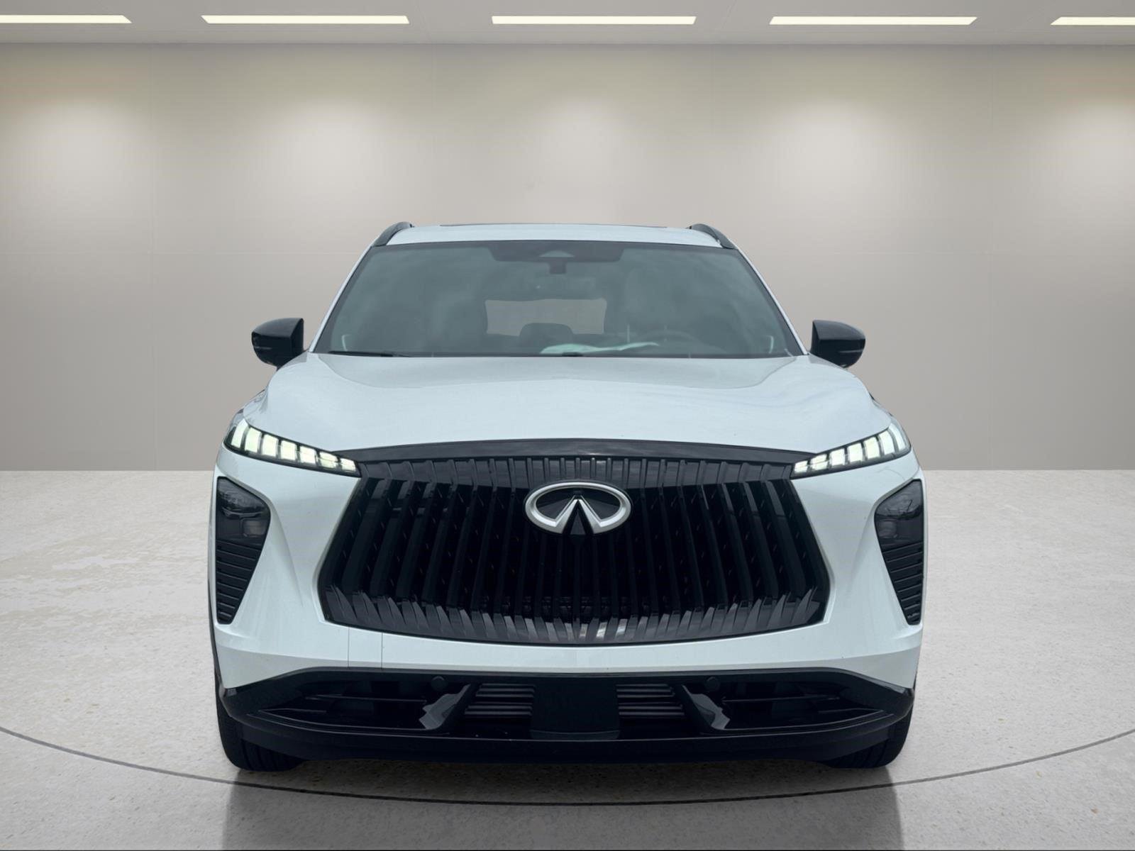 New 2027 RADIANT WHITE INFINITI Luxe AWD image 8