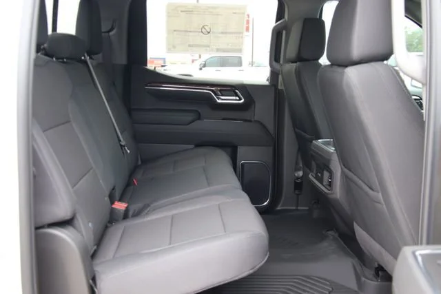 New 2026 Summit White Chevrolet LT Trail Boss image 29