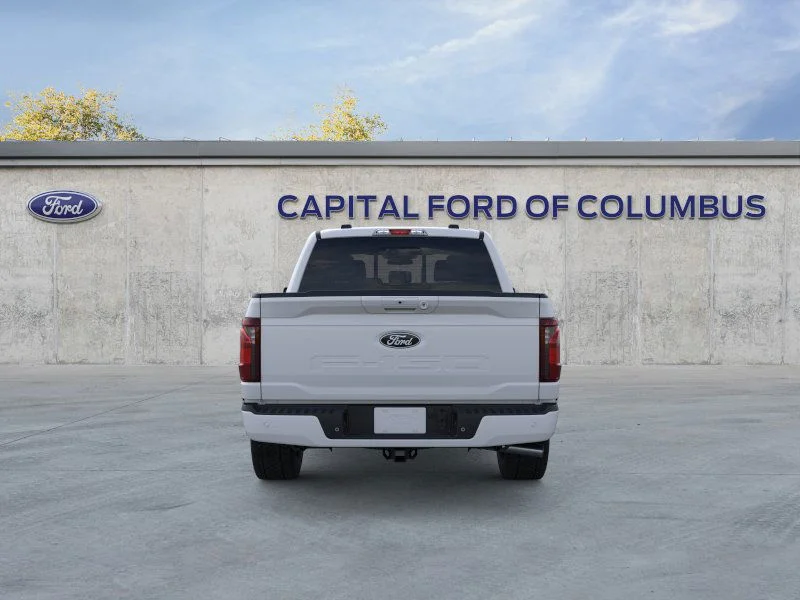 New 2025 Space White Metallic Ford XLT image 48