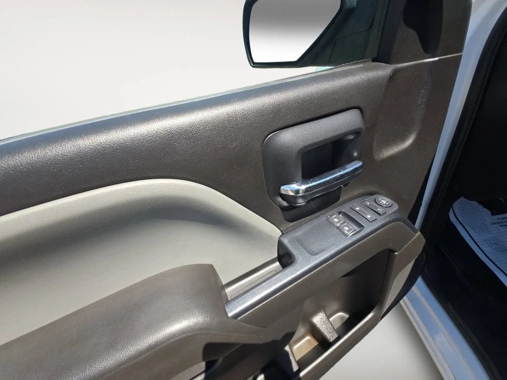 Used 2017 SUMMIT WHITE Chevrolet Work Truck image 10
