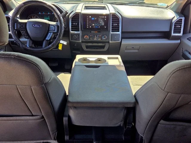 Used 2016 Black Ford XLT image 9
