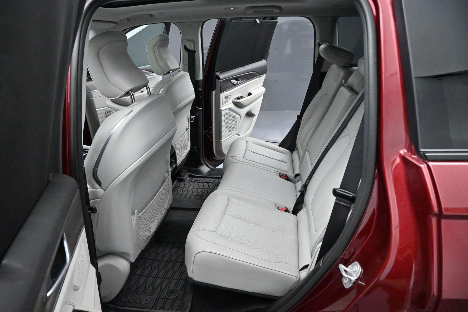 Used 2022 Velvet Red Pearlcoat Jeep Overland image 30