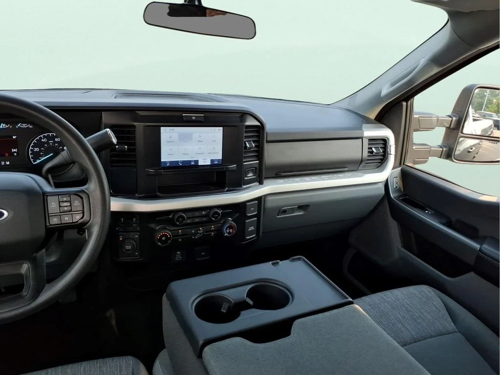 Used 2025 Gray Ford XLT image 18