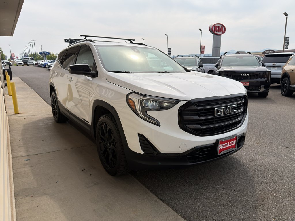 Used 2020 Summit White GMC SLE image 3