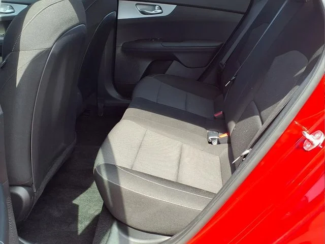 Used 2023 Red Kia LXS image 12