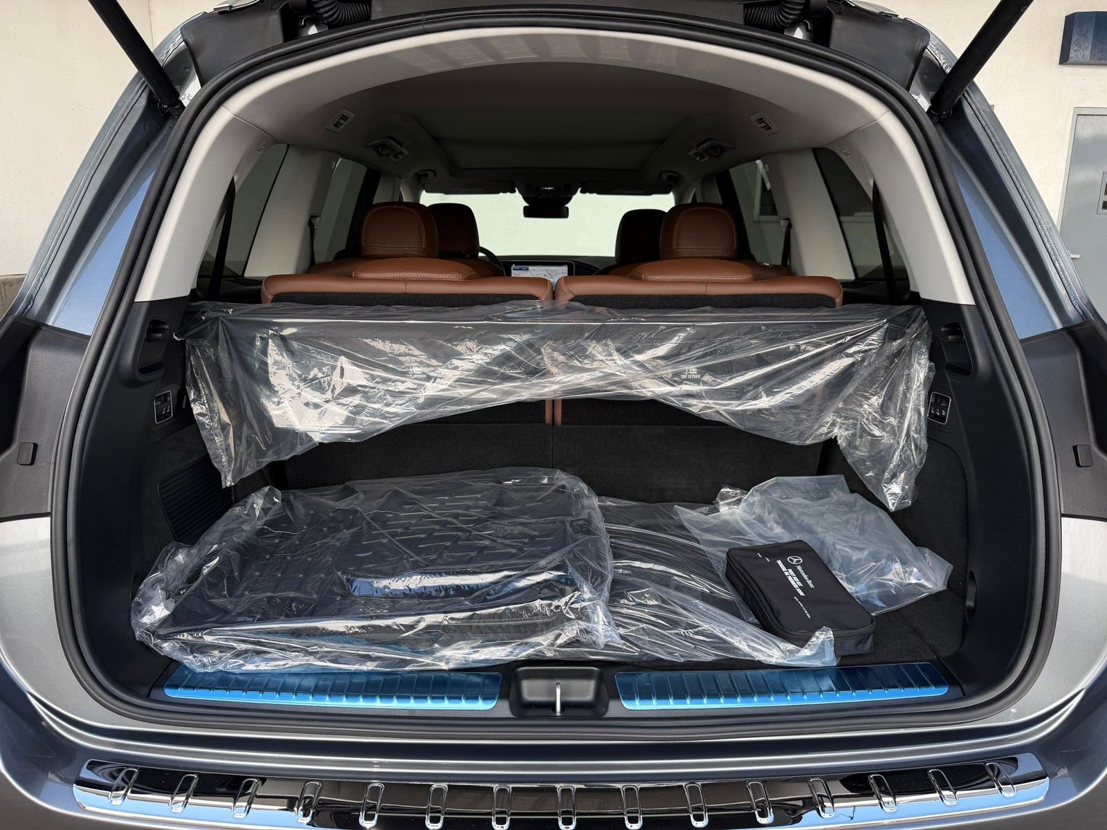 New 2026 Selenite Grey Metallic Mercedes-Benz GLS 450 image 46