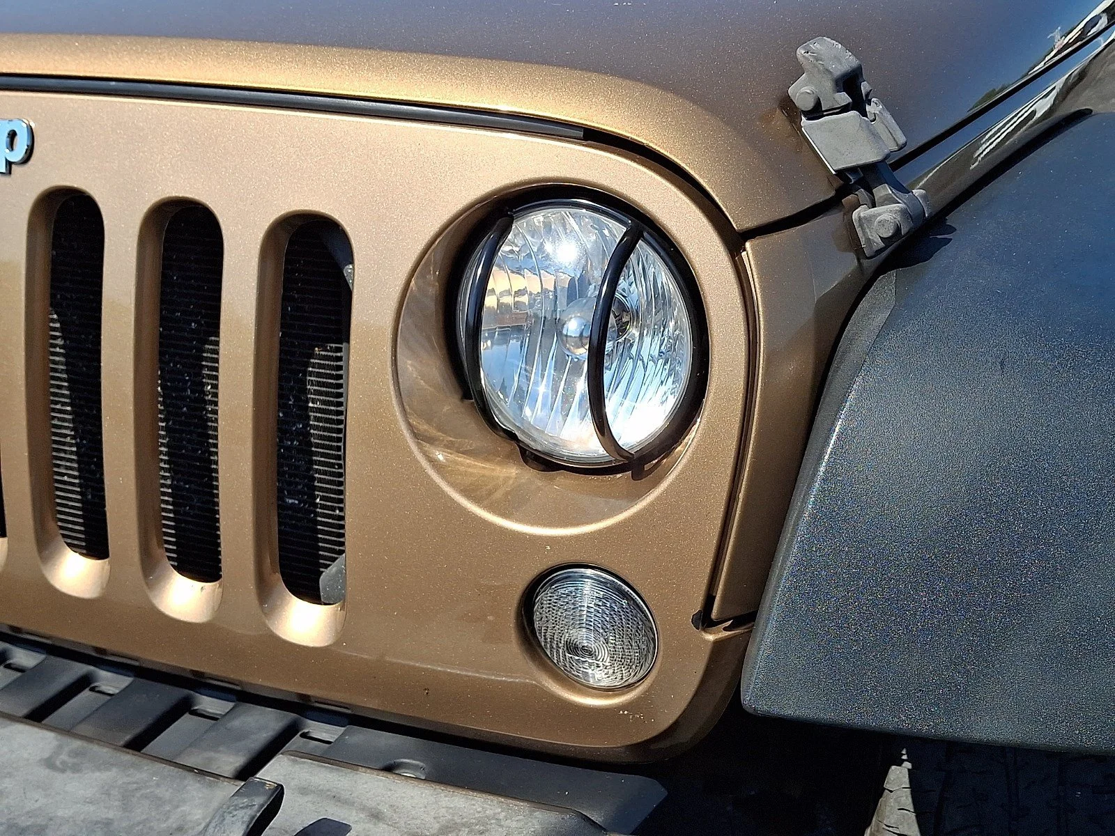 Used 2015 Copper Brown Pearlcoat Jeep Sport image 10