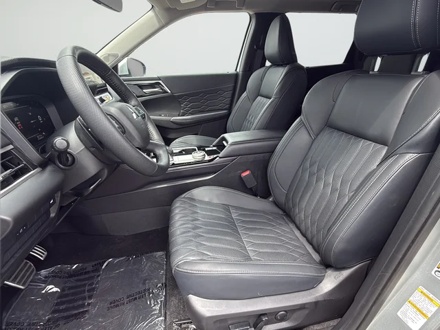 Used 2025 Silver Mitsubishi SEL image 16