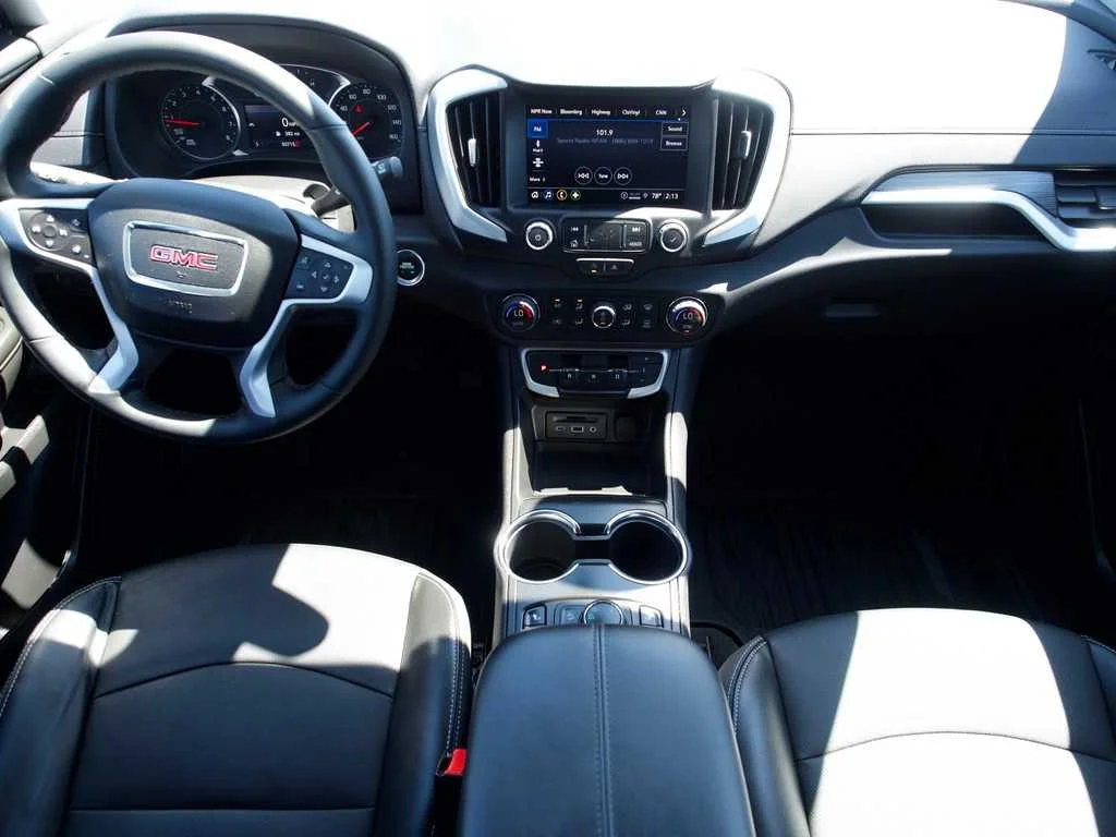 2023 GMC Terrain SLT - Photo 32