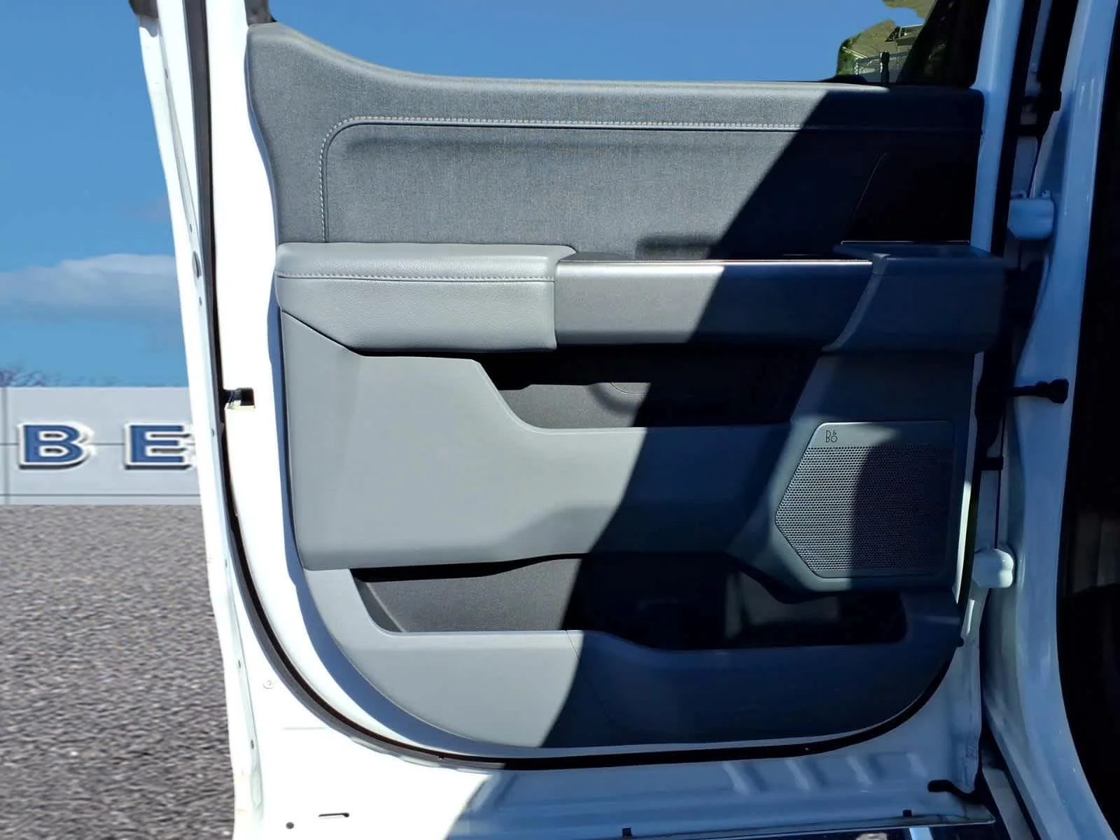 Used 2023 Oxford White Ford LARIAT image 27