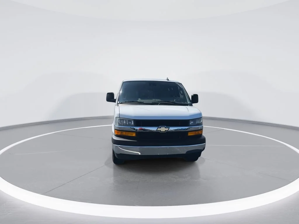Used 2023 White Chevrolet LT image 3
