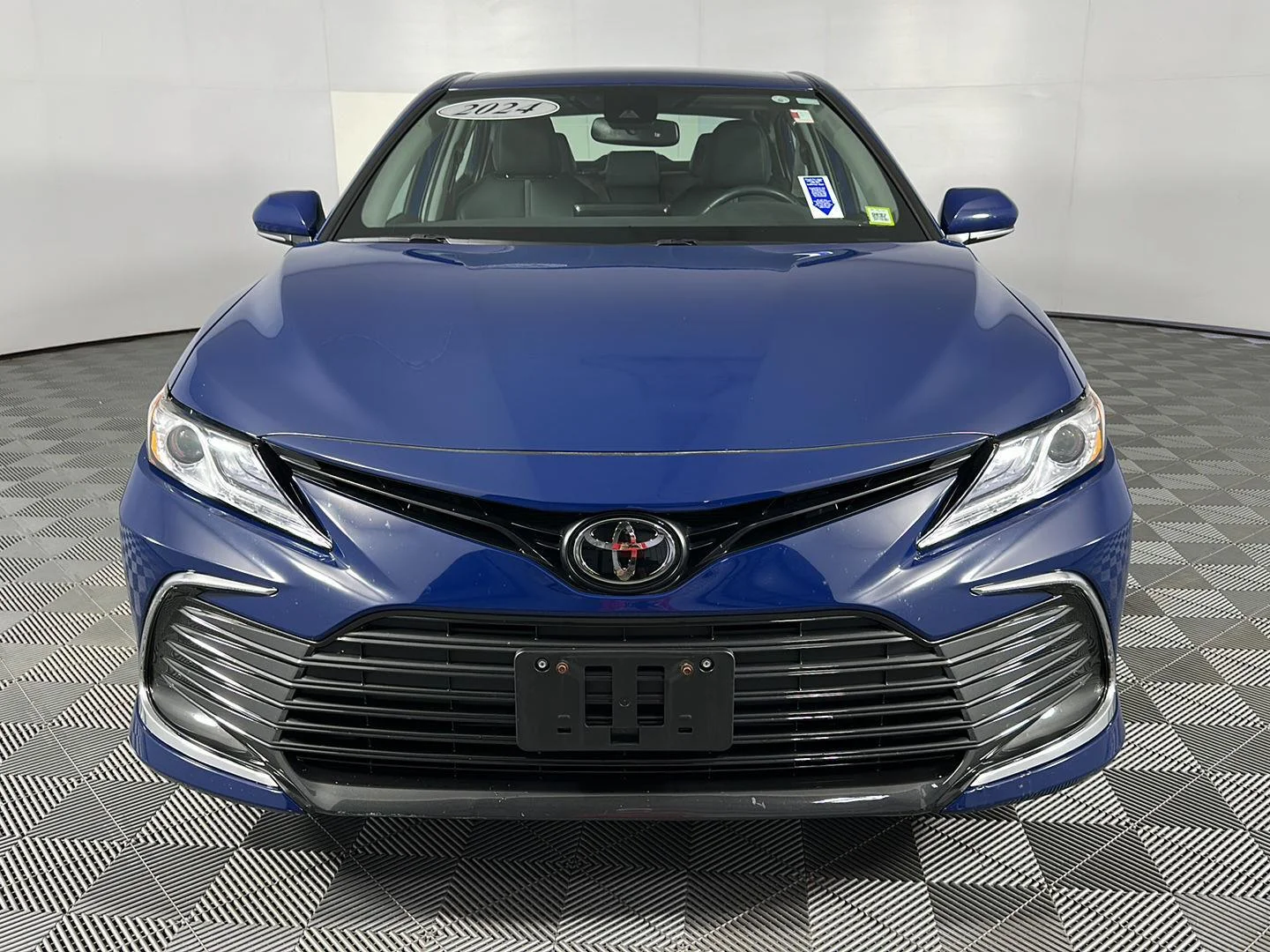Used 2024 Reservoir Blue Toyota XLE image 4