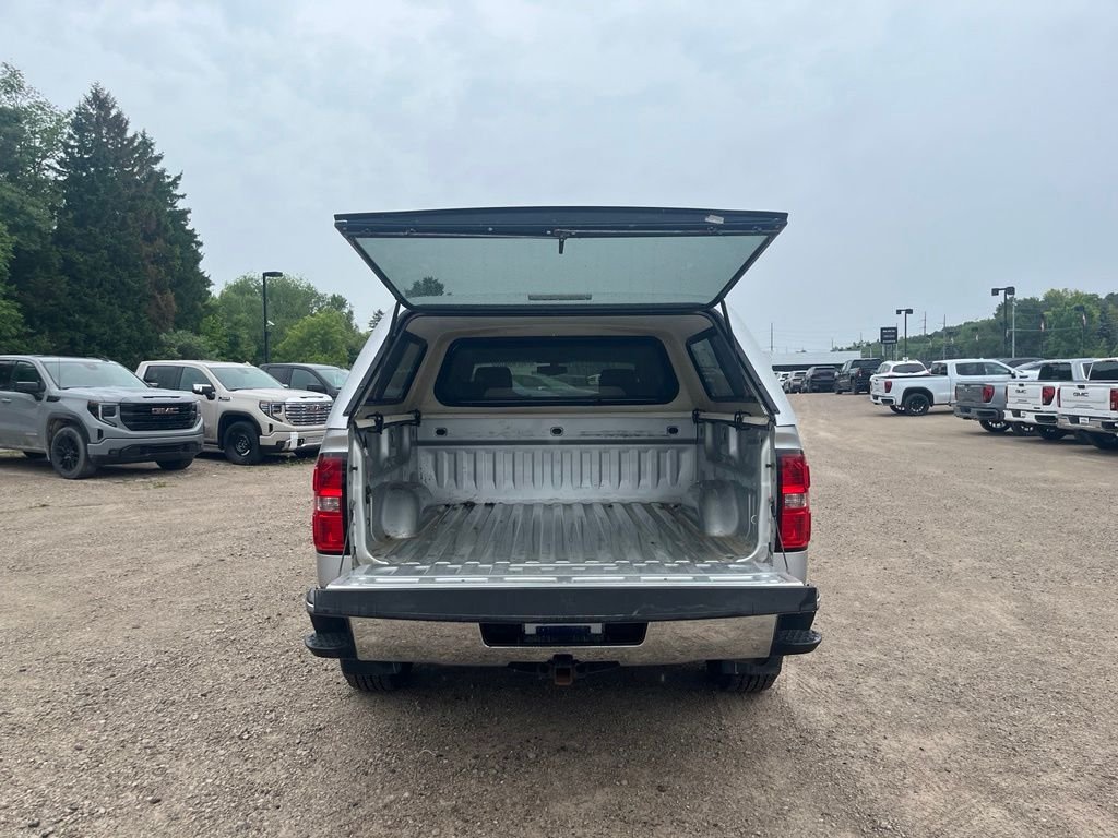 Used 2015 Quicksilver Metallic GMC SLE image 8
