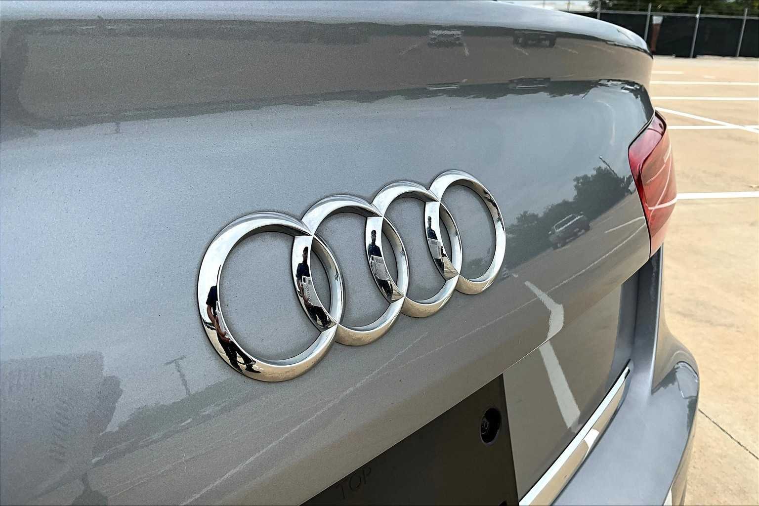 Used 2017 Tornado Gray Metallic Audi Premium image 9