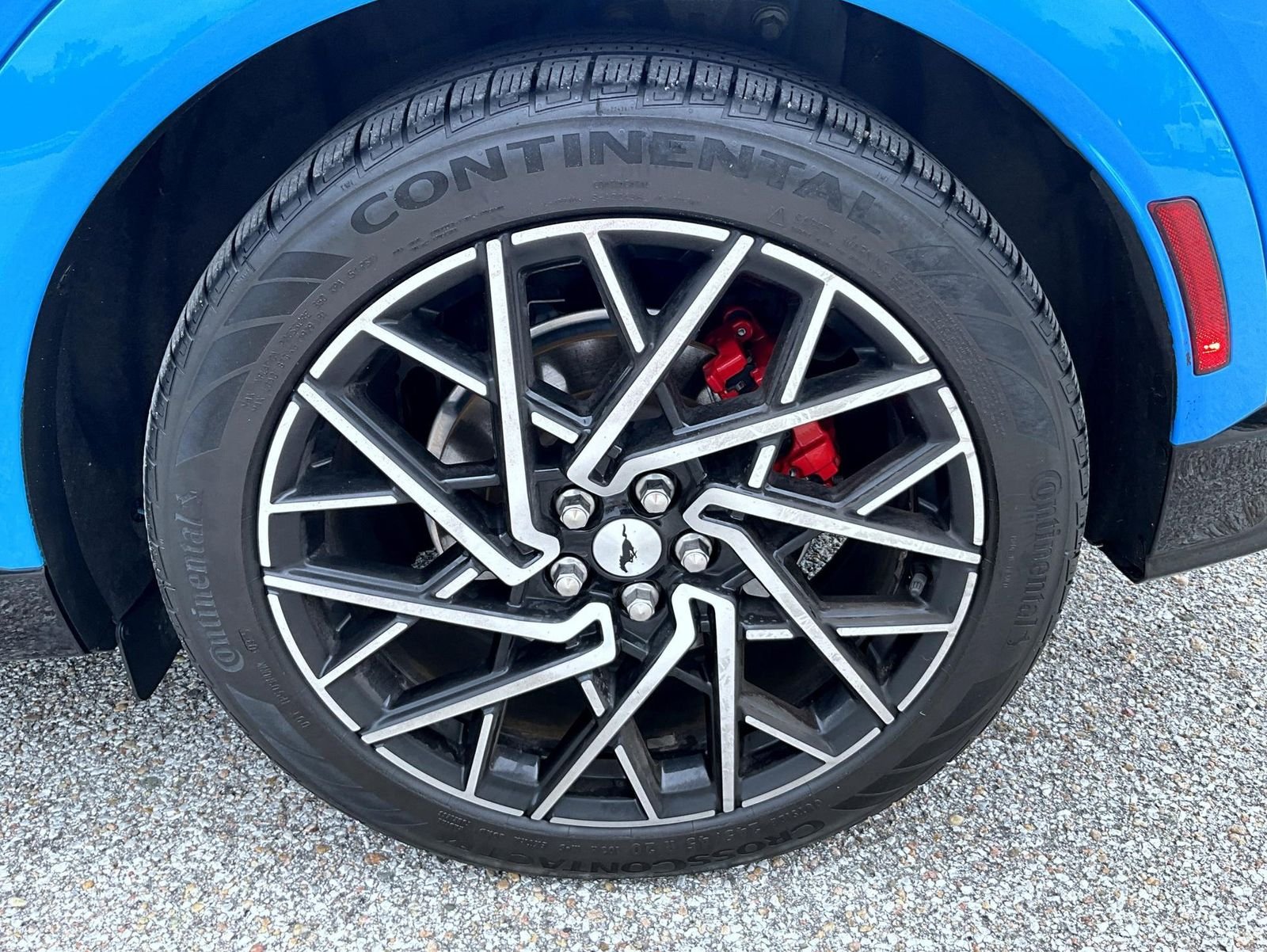 Used 2023 Blue Ford GT image 25