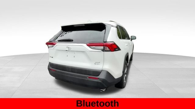 Used 2025 Beige Toyota XLE Premium image 8
