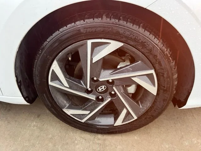 Used 2024 White Hyundai Limited image 8