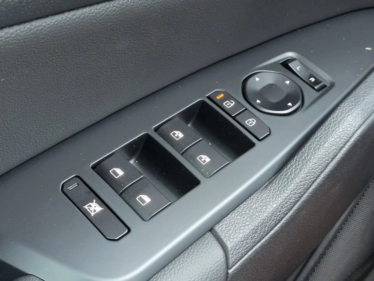 New 2027 Wolf Gray Kia EX image 28