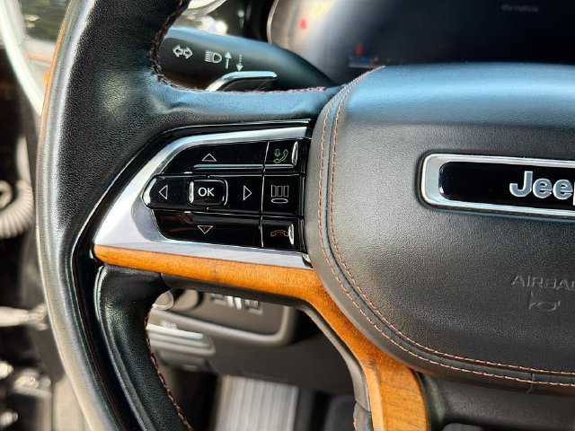 Used 2022 Diamond Black Jeep Summit Reserve image 37