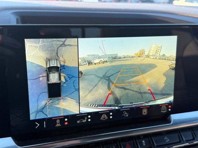 Used 2024 Red GMC SLT image 3