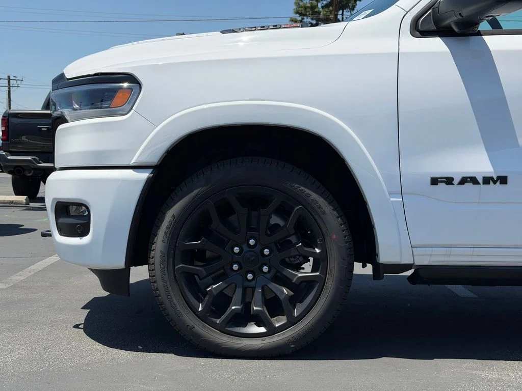 2025 RAM 1500 Limited - Photo 9