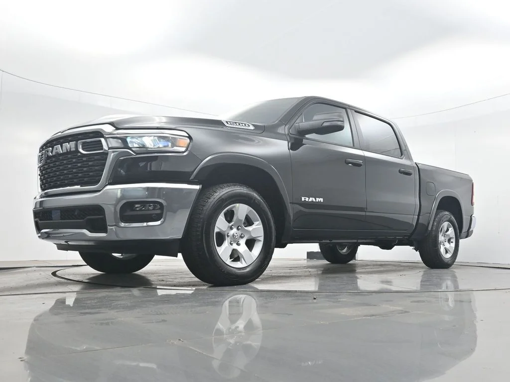 New 2026 Diamond Black Crystal Pearl-Coat Exterior Paint RAM Big Horn/Lone Star image 34