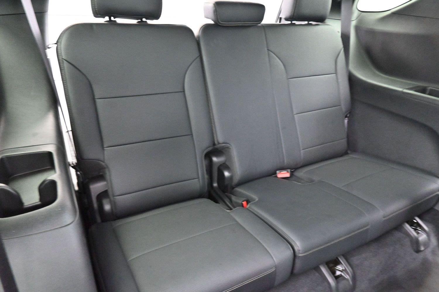 Used 2025 Iridescent Pearl Tricoat Chevrolet FWD High Country image 35