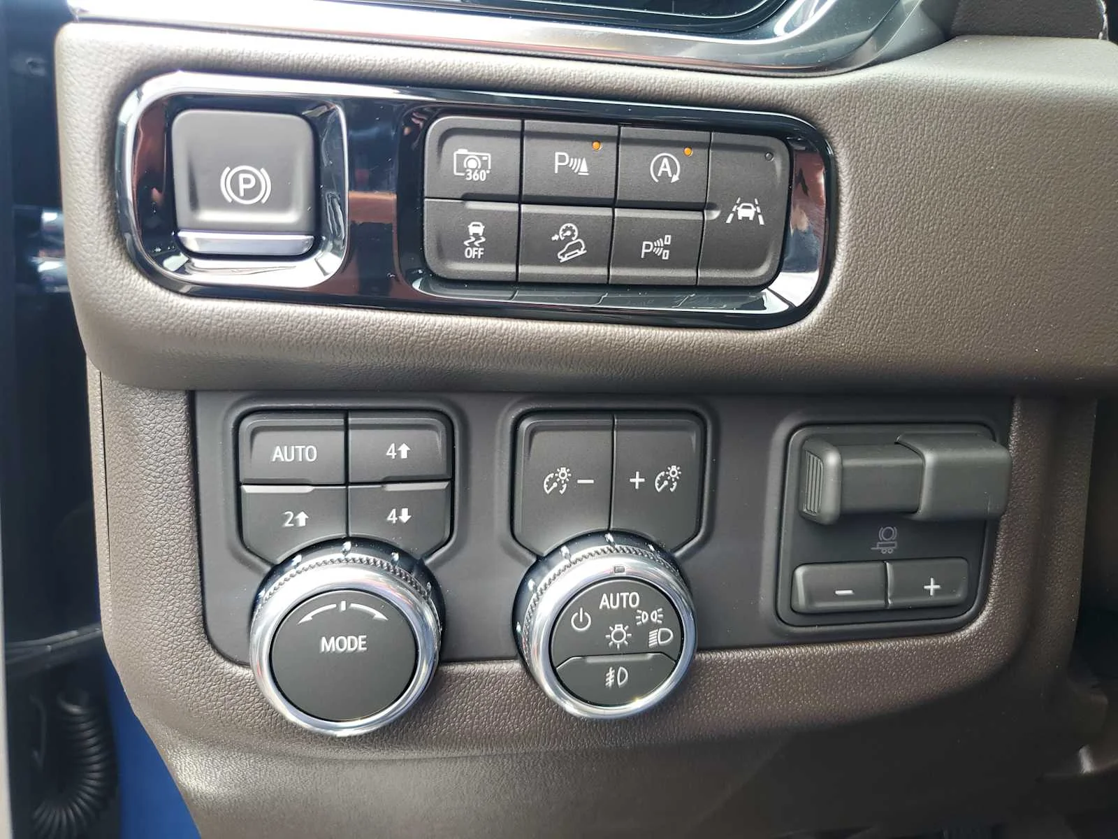 New 2026 Downpour Metallic GMC Elevation image 25