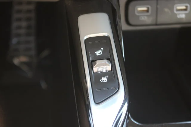 Used 2023 White Kia SX Prestige image 10