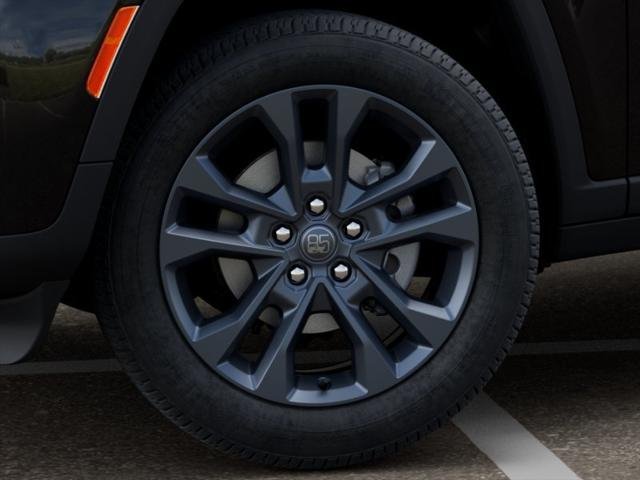 New 2026 Diamond Black Crystal Pearlcoat Jeep 85th Anniversary Edition image 8