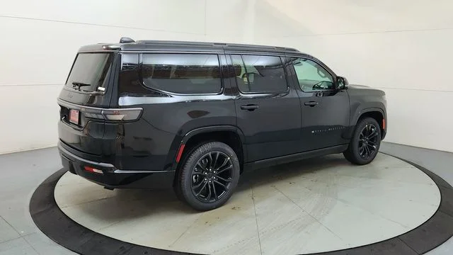 New 2026 High Gloss Black Exterior Paint Jeep Summit Reserve image 10