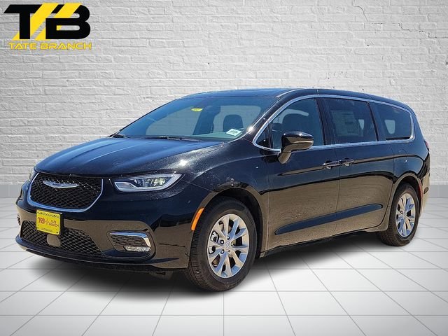 2026 Chrysler Pacifica Limited's photo