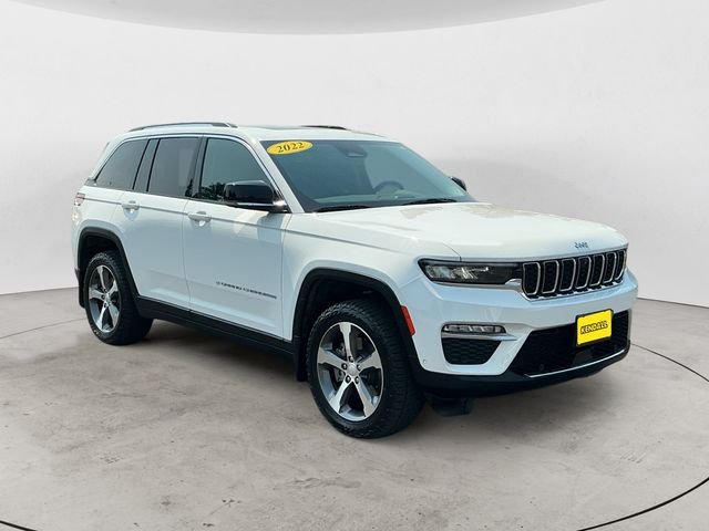 Used 2022 White Jeep 4xe image 3