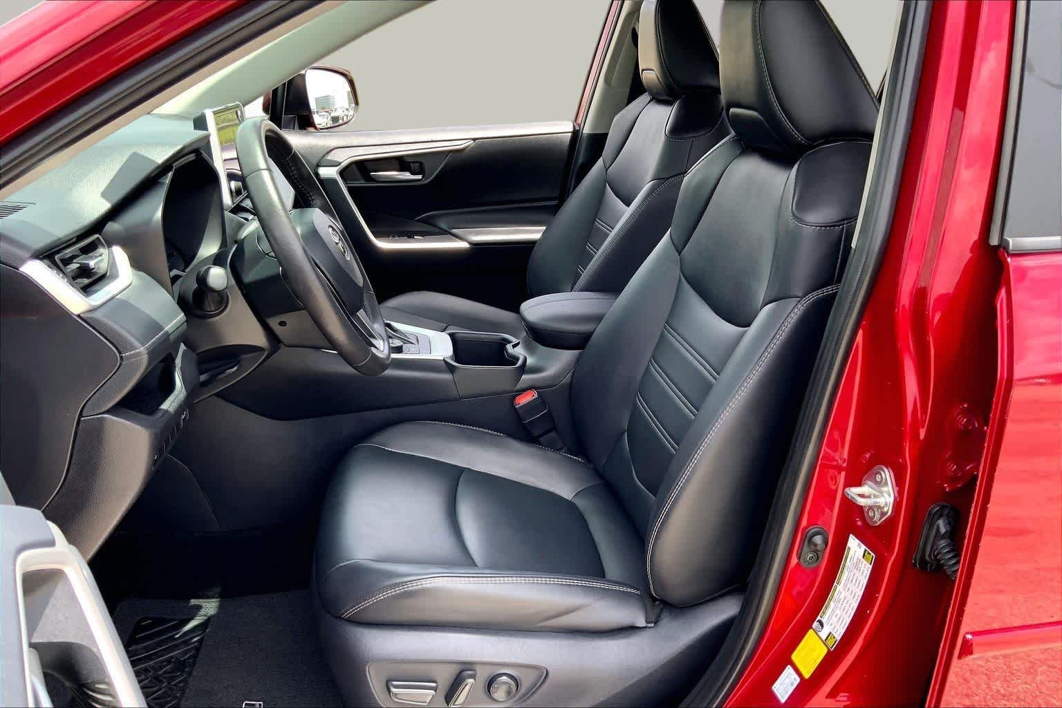 Used 2024 Ruby Flare Pearl Toyota Hybrid XLE Premium image 8