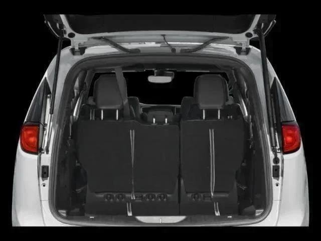 New 2026 Bright White Clear-Coat Exterior Paint Chrysler LX image 11