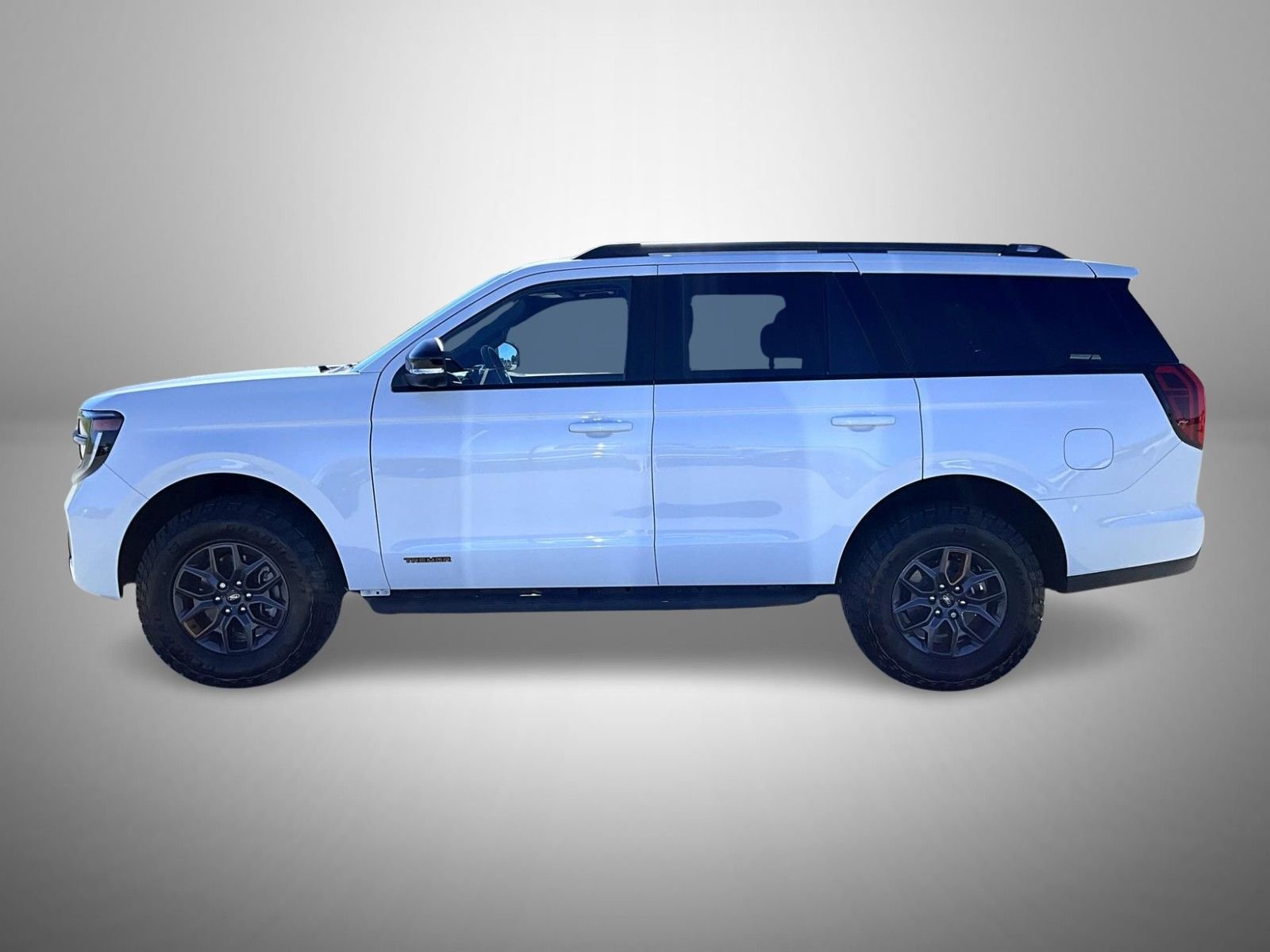 New 2026 Star White Metallic Tri-Coat Ford Tremor image 8