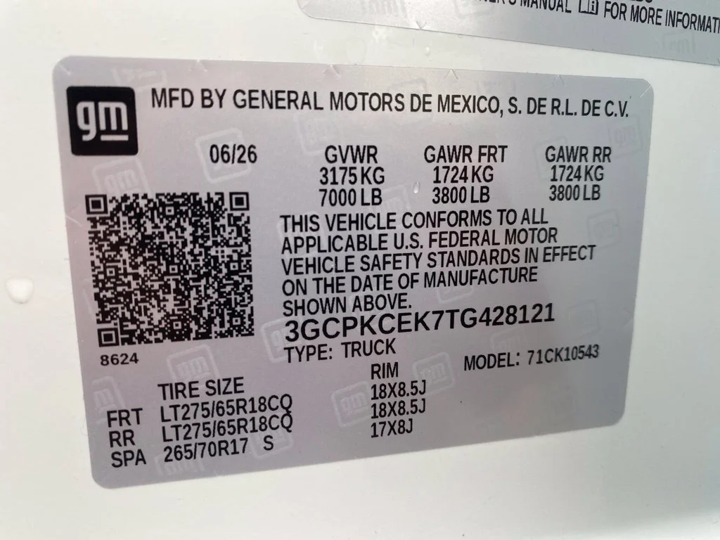 New 2026 Summit White Chevrolet Custom Trail Boss image 31