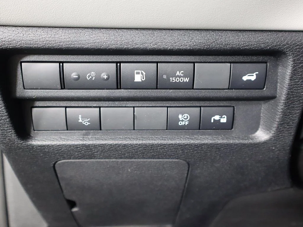 2025 Mitsubishi Outlander Plug-in Hybrid Platinum Edition - Photo 41