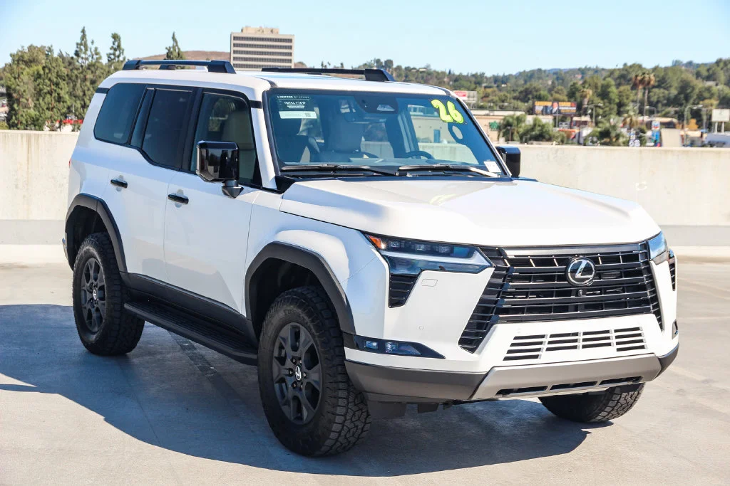 Certified Used 2026 White Lexus 550 Overtrail image 3