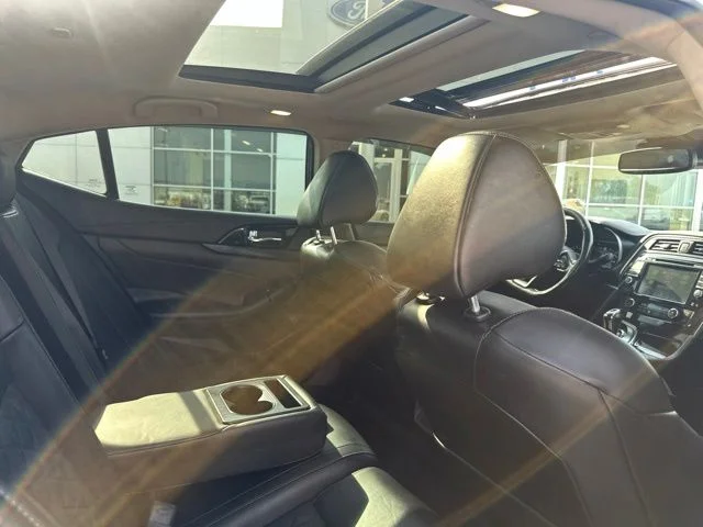 Used 2020 Silver Nissan Platinum image 7
