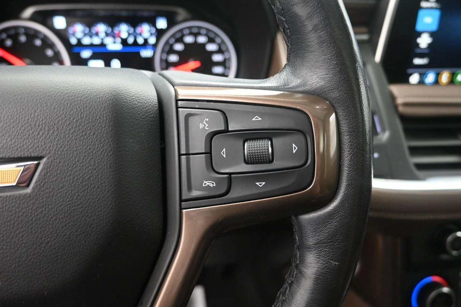 Used 2021 Graywood Metallic Chevrolet High Country image 28