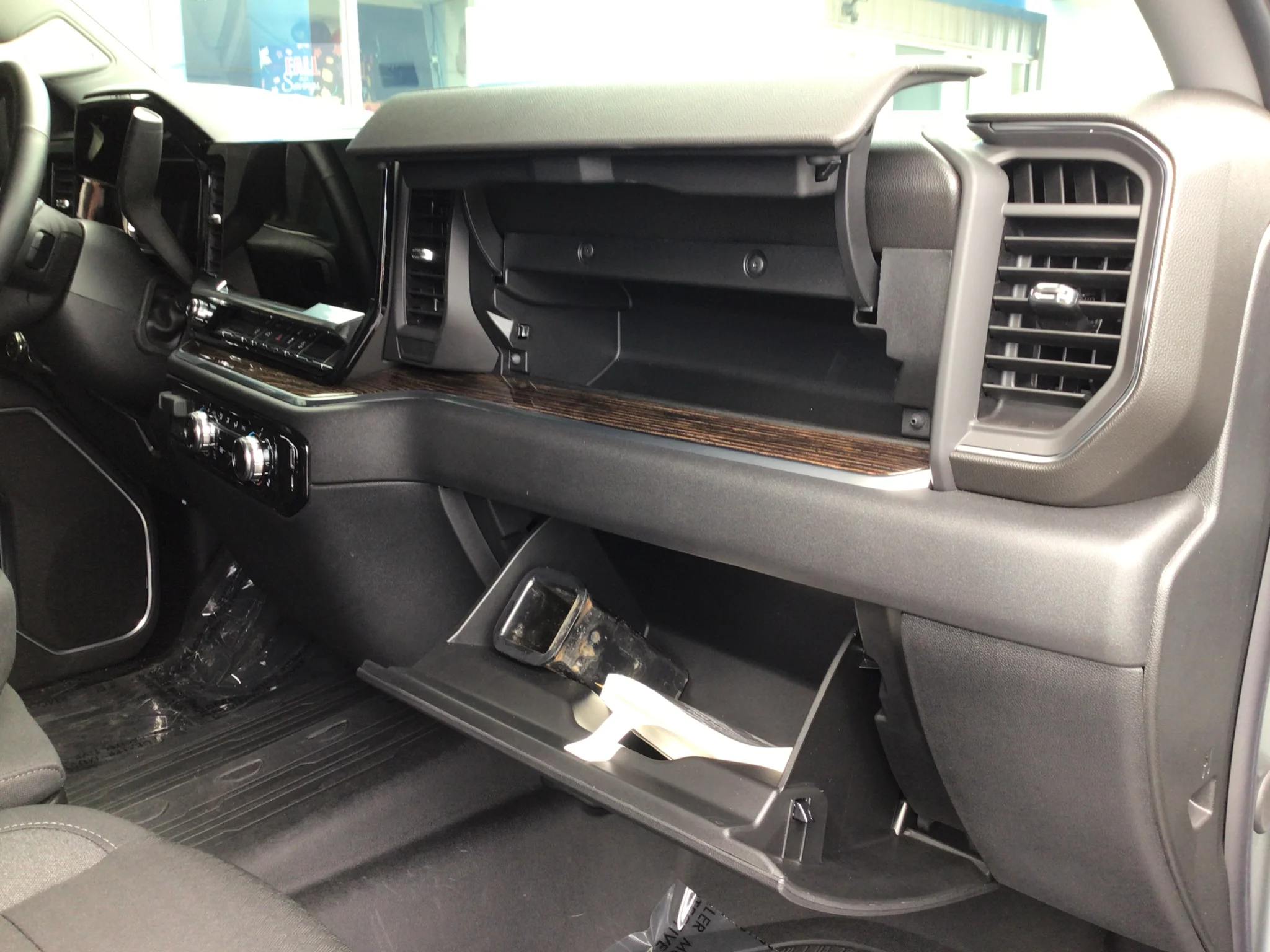 Used 2026 Sterling Metallic GMC SLE image 17