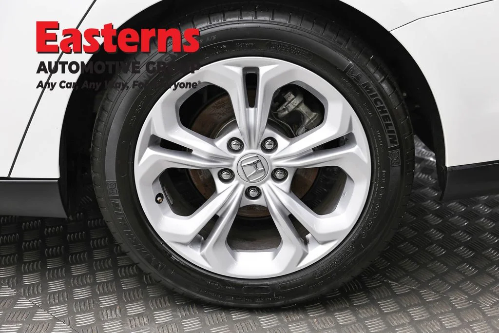 Used 2025 White Honda LX image 8