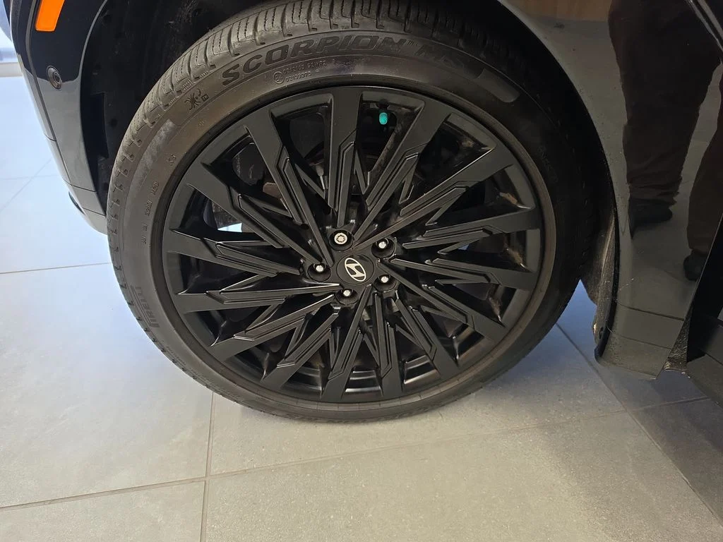 Used 2025 Black Hyundai Calligraphy image 36